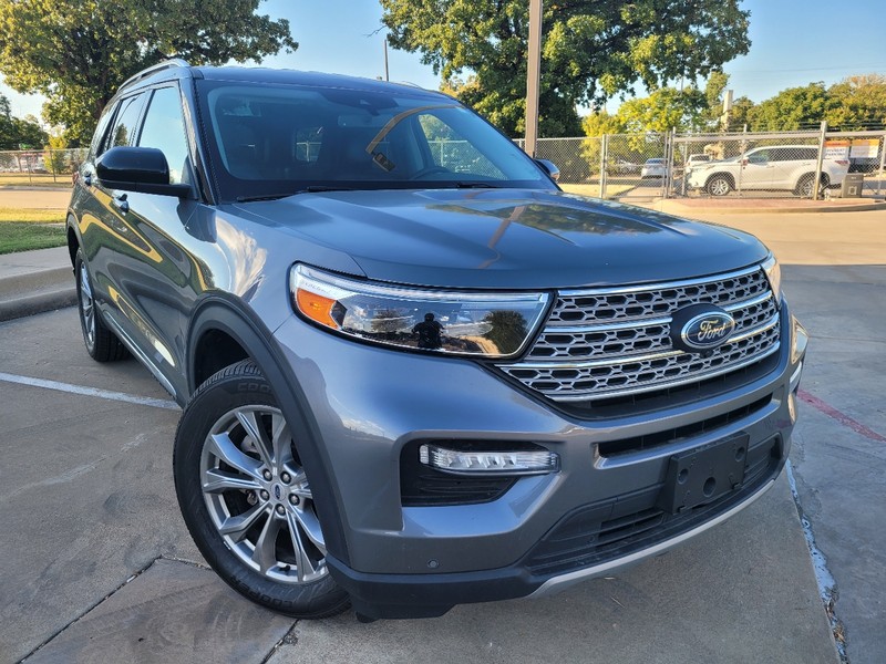 Ford Explorer Vehicle Full-screen Gallery Image 02