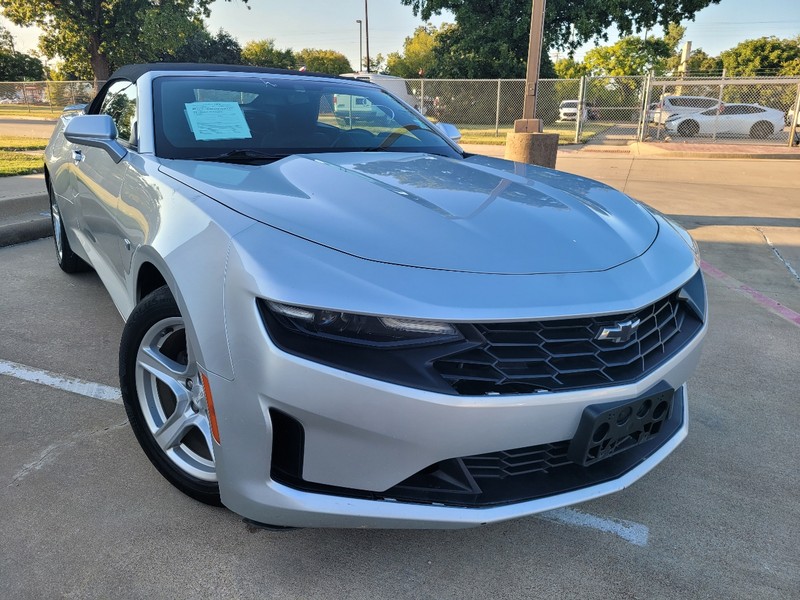 Chevrolet Camaro Vehicle Full-screen Gallery Image 02