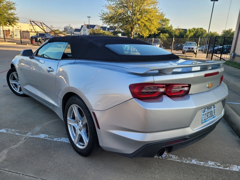 Chevrolet Camaro Vehicle Full-screen Gallery Image 03
