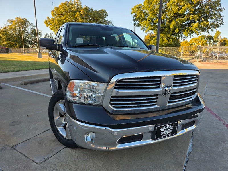 Ram 1500 Vehicle Full-screen Gallery Image 02