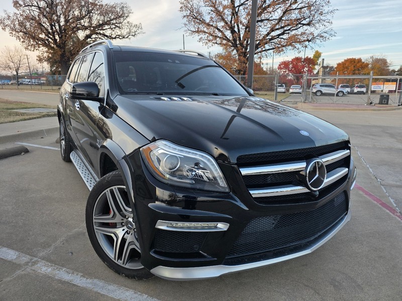 Mercedes-Benz GL Vehicle Full-screen Gallery Image 02