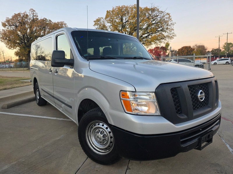 Nissan NV Passenger Vehicle Full-screen Gallery Image 03