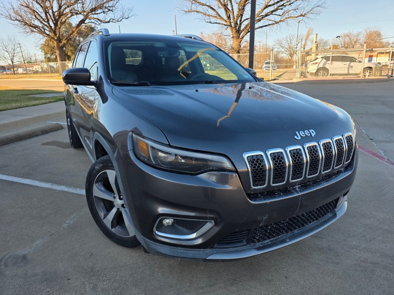 Jeep Cherokee Vehicle Full-screen Gallery Image 03