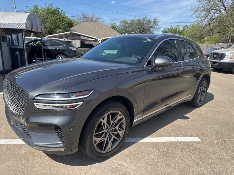 Genesis GV70 Vehicle Full-screen Gallery Image 01