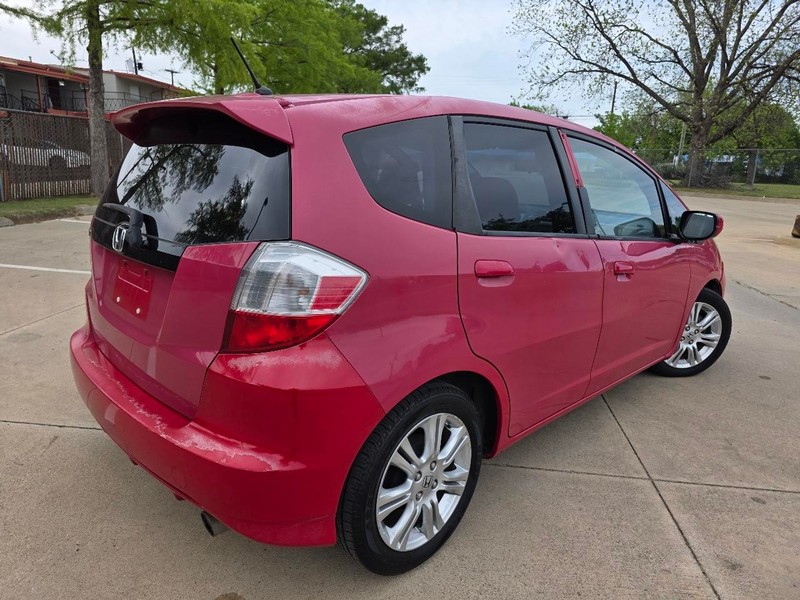 Honda Fit Vehicle Full-screen Gallery Image 03