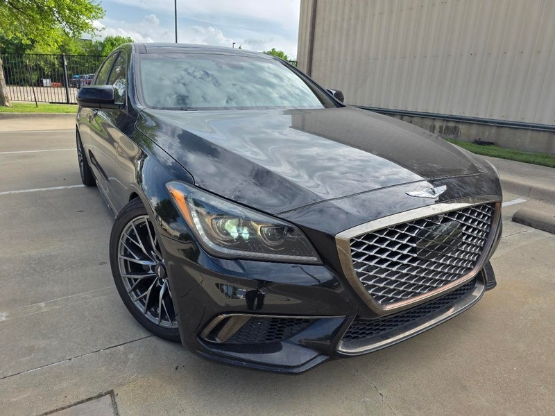 Genesis G80 Vehicle Full-screen Gallery Image 02