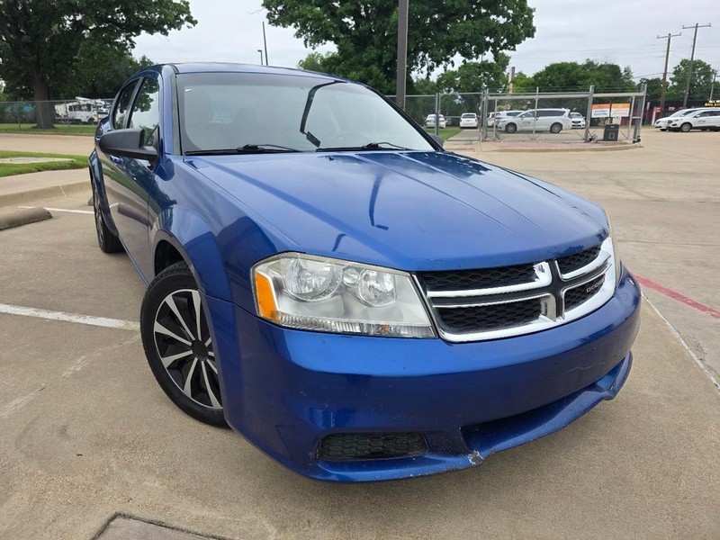 Dodge Avenger Vehicle Full-screen Gallery Image 02