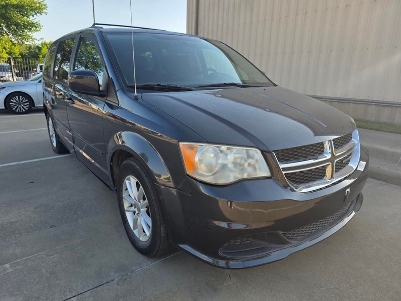 Dodge Grand Caravan Vehicle Full-screen Gallery Image 02