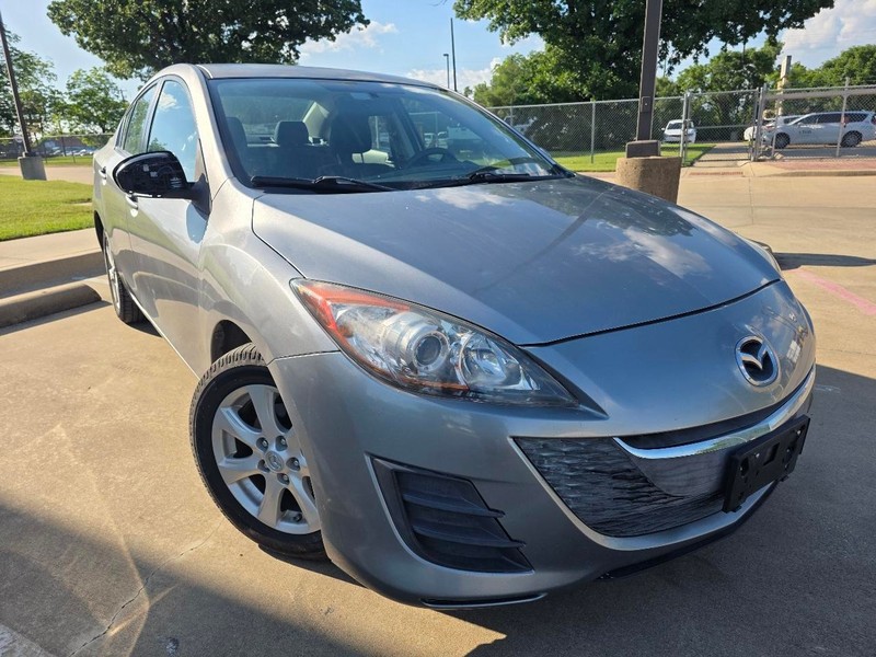 Mazda Mazda3 Sedan Vehicle Full-screen Gallery Image 03