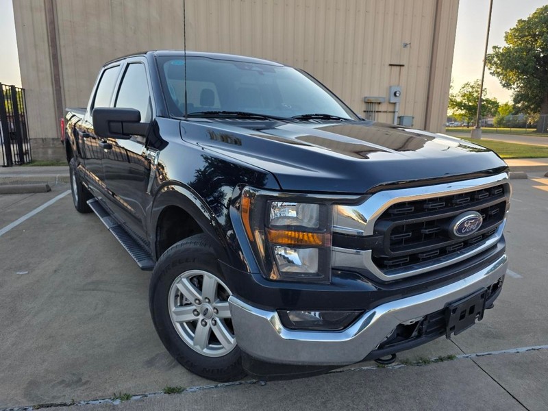 Ford F-150 Vehicle Full-screen Gallery Image 03