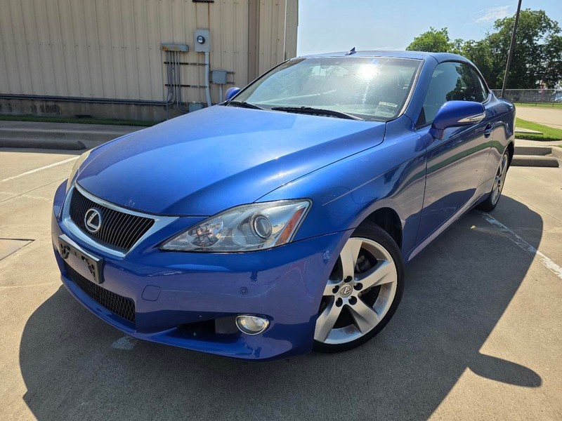 Lexus IS 250C Vehicle Full-screen Gallery Image 01