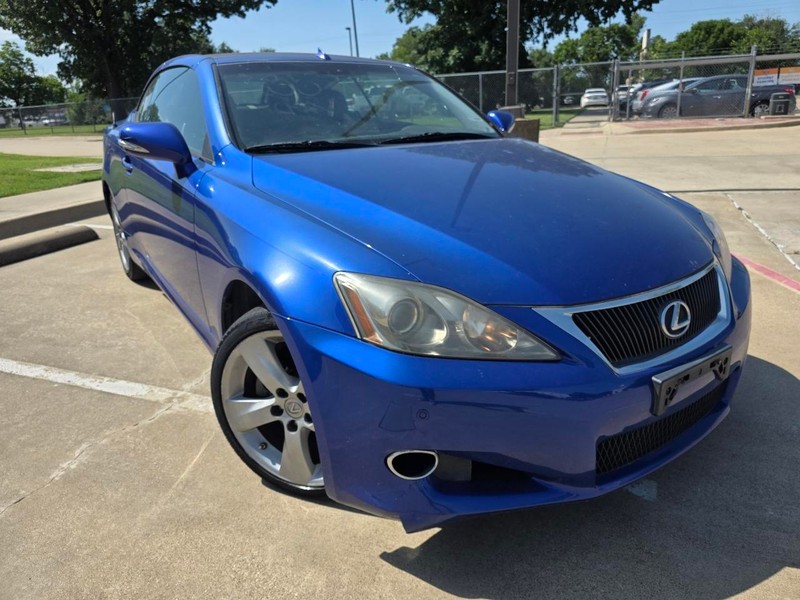 Lexus IS 250C Vehicle Full-screen Gallery Image 02