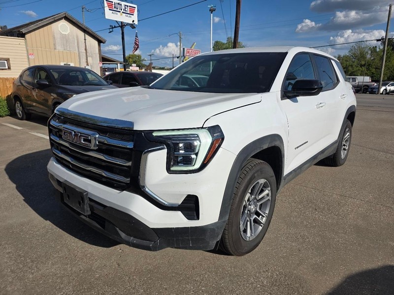 GMC Terrain Vehicle Full-screen Gallery Image 02
