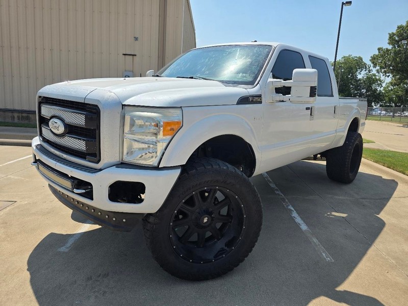Ford Super Duty F-250 SRW Vehicle Full-screen Gallery Image 02
