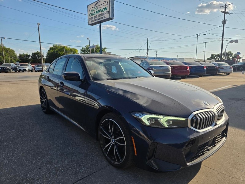 BMW 3 Series Vehicle Full-screen Gallery Image 03
