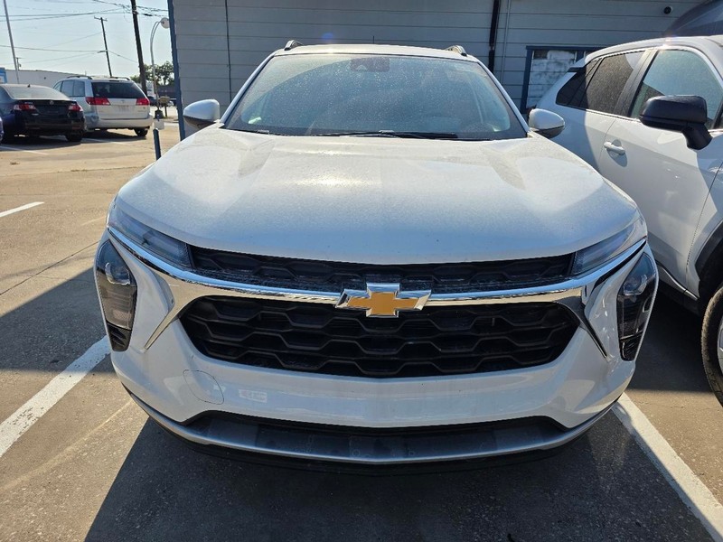 Chevrolet Trax Vehicle Full-screen Gallery Image 03