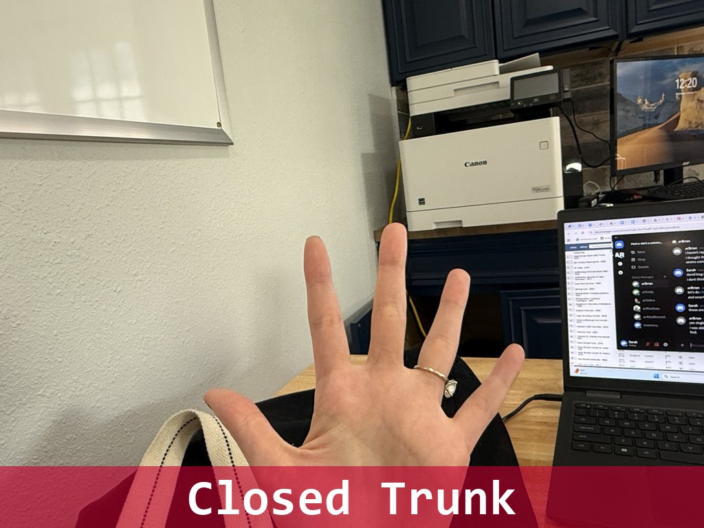 Buick Encore Vehicle Full-screen Gallery Image 05