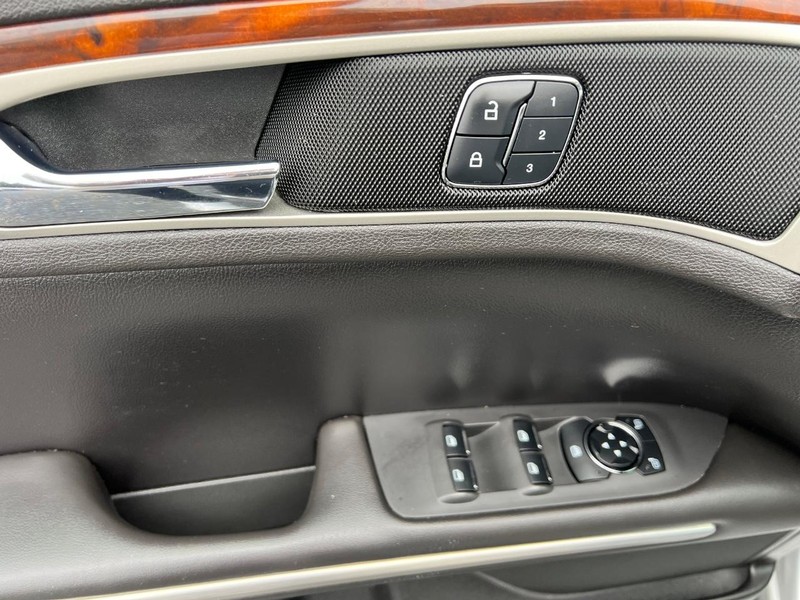2014 Lincoln MKZ Hybrid photo