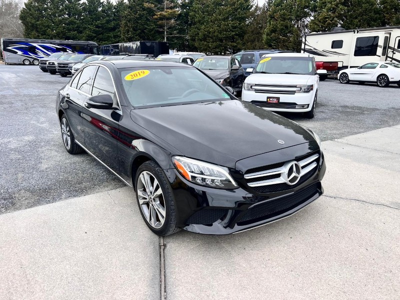 Mercedes-Benz C-Class Vehicle Image 03