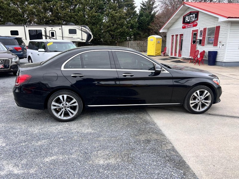 Mercedes-Benz C-Class Vehicle Image 04
