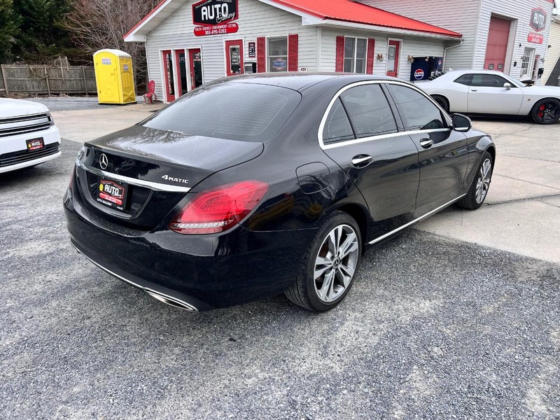 Mercedes-Benz C-Class Vehicle Image 05