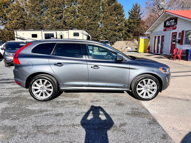 Volvo XC60 Vehicle Image 04