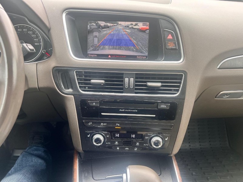 Audi Q5 Vehicle Image 13