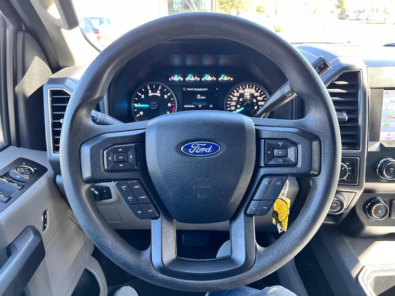 Ford F-150 Vehicle Image 10