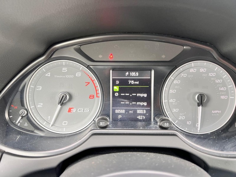 Audi SQ5 Vehicle Image 10