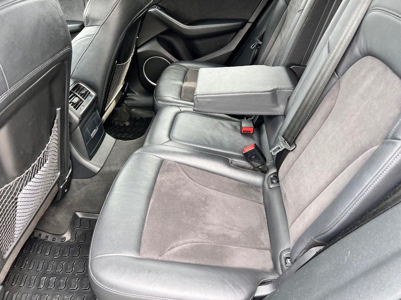 Audi SQ5 Vehicle Image 14