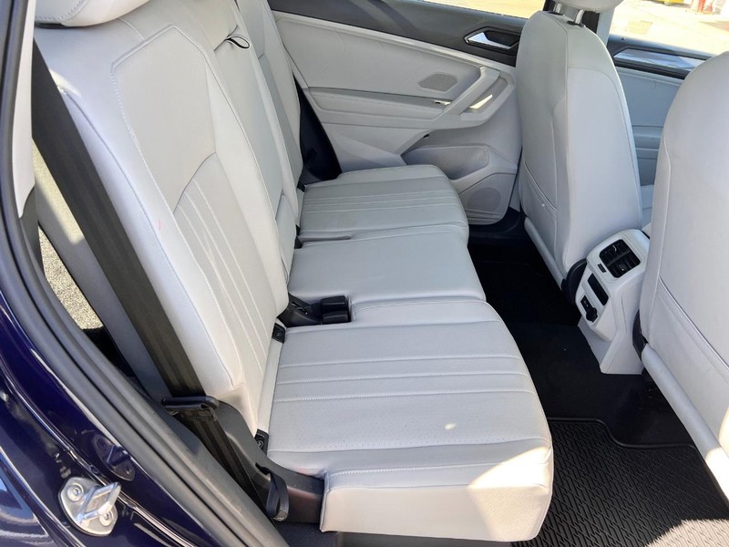 Volkswagen Tiguan Vehicle Image 16