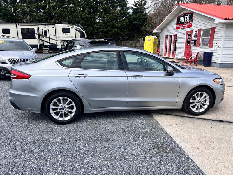 Ford Fusion Vehicle Image 04