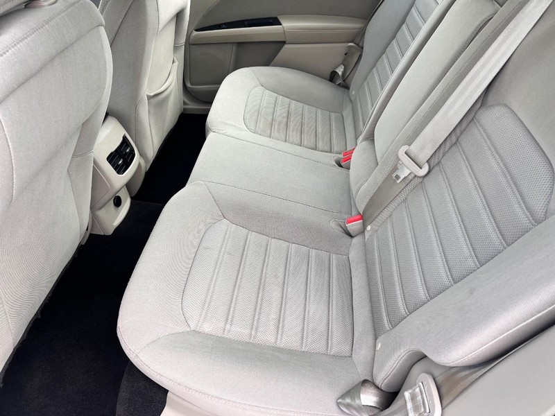 Ford Fusion Vehicle Image 14