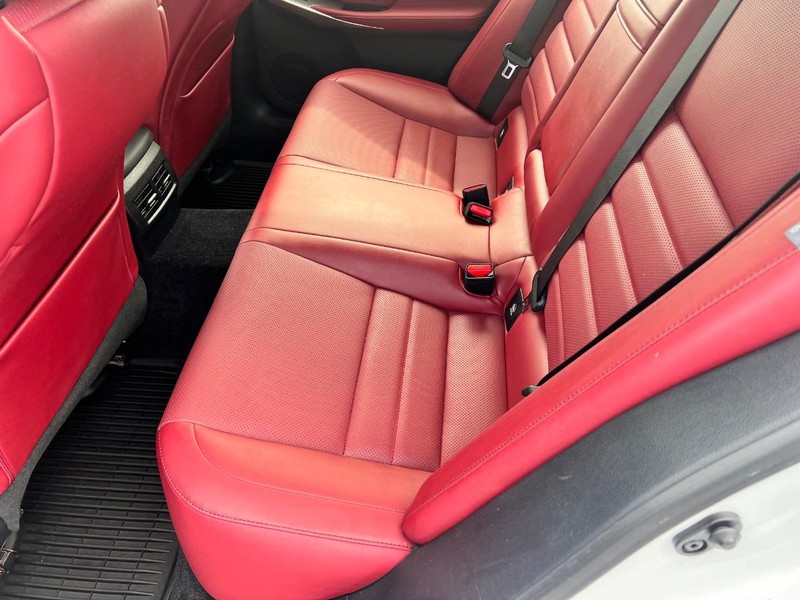 Lexus IS Vehicle Image 15