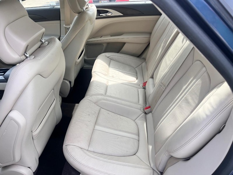 Lincoln MKZ Vehicle Image 14