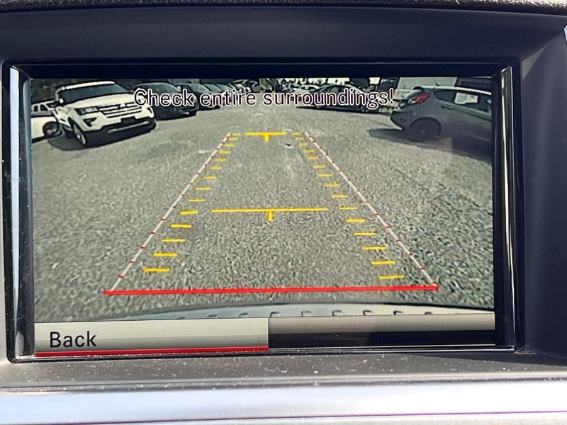 Mercedes-Benz ML Vehicle Image 12