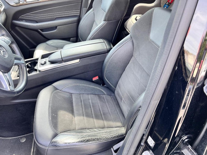 Mercedes-Benz ML Vehicle Image 13