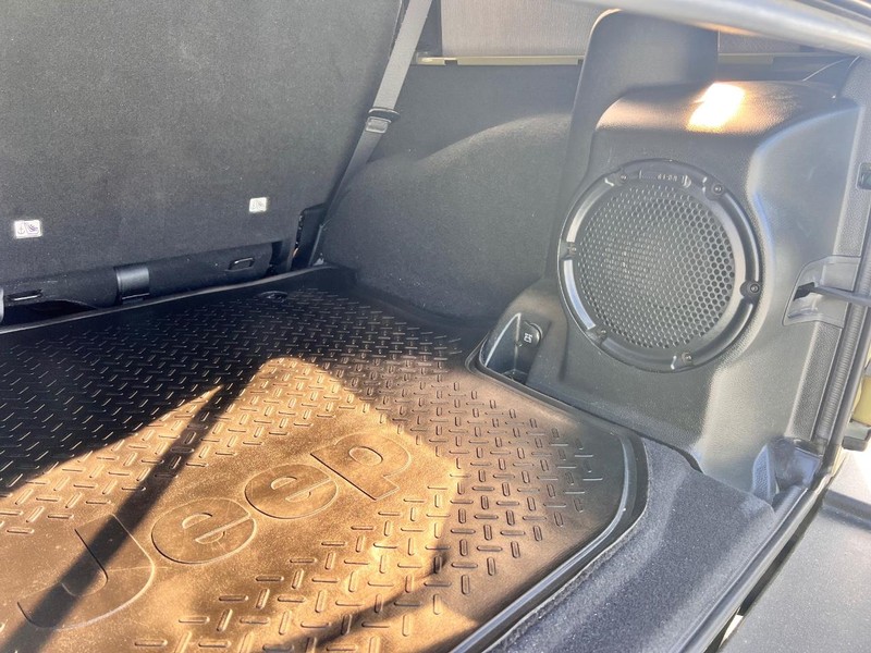 Jeep WRANGLER UNLIMI Vehicle Image 15