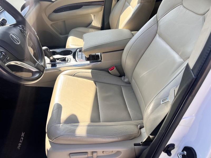 Acura MDX Vehicle Image 13