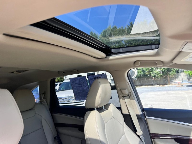 Acura MDX Vehicle Image 18