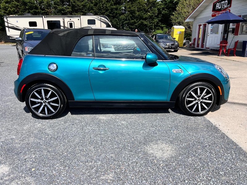 MINI Cooper Vehicle Image 04