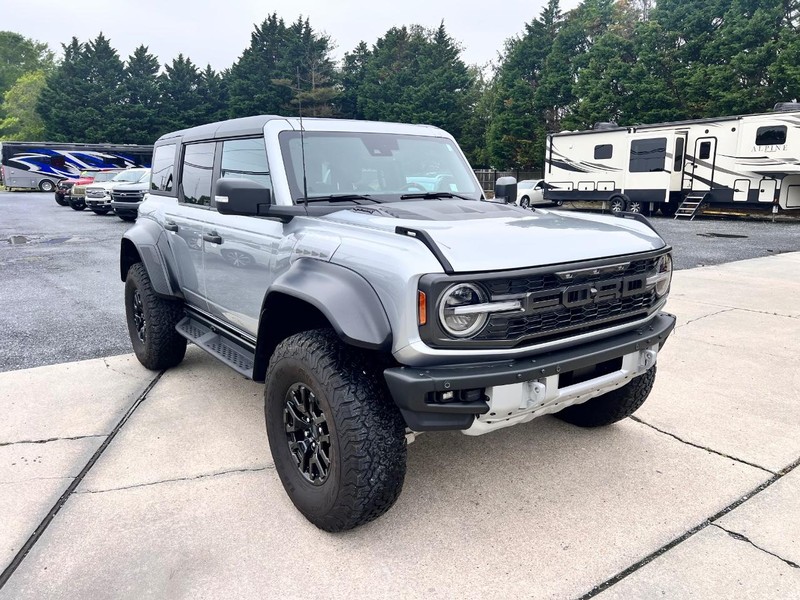 Ford Bronco Vehicle Image 03