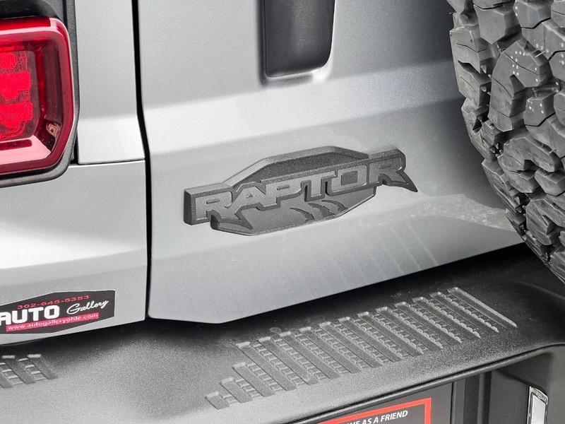 Ford Bronco Vehicle Image 09