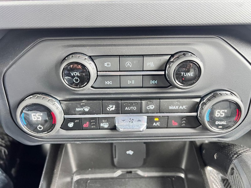 Ford Bronco Vehicle Image 15