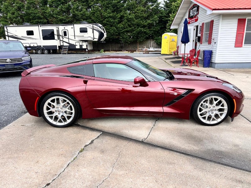 Chevrolet Corvette Vehicle Image 04