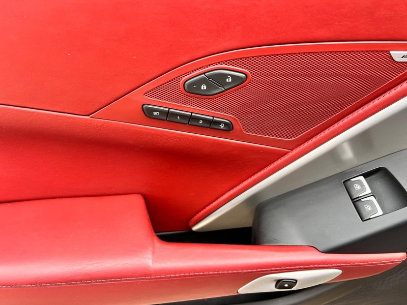 Chevrolet Corvette Vehicle Image 09