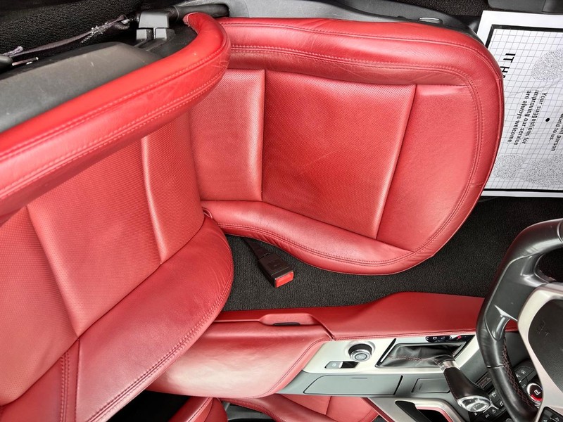 Chevrolet Corvette Vehicle Image 15