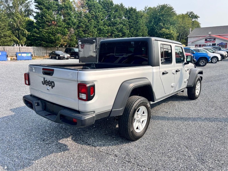 Jeep Gladiator Vehicle Image 04
