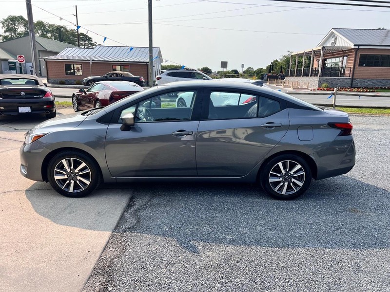 Nissan Versa Vehicle Image 08