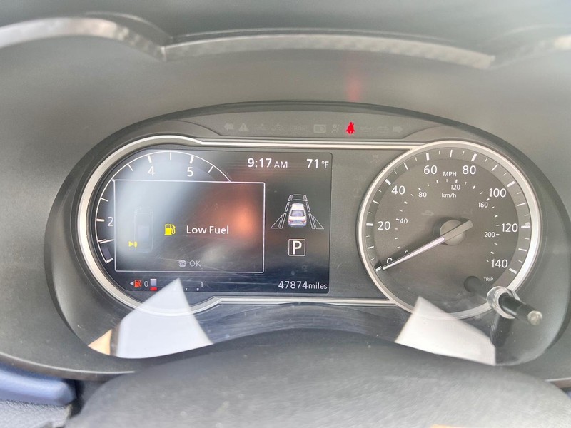 Nissan Versa Vehicle Image 11